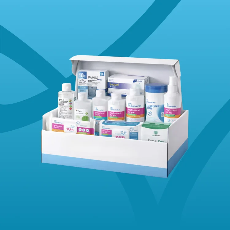 Geöffnete Pflegebox mit Pflegehilfsmitteln